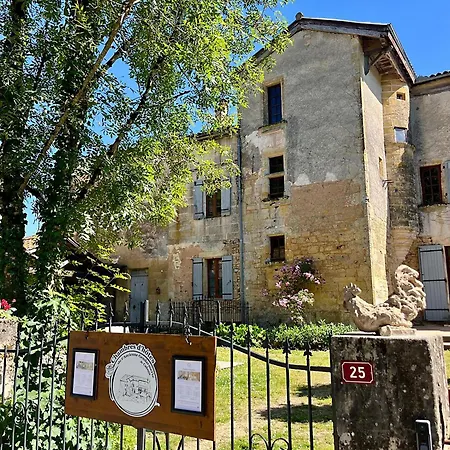 Bed & Breakfast D'hotes De L'ancienne Gendarmerie De Cadouin