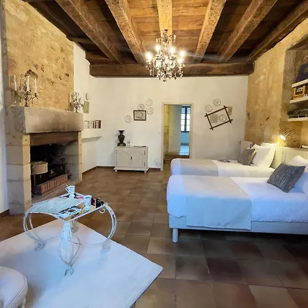 Bed & Breakfast D'hotes De L'ancienne Gendarmerie De Cadouin