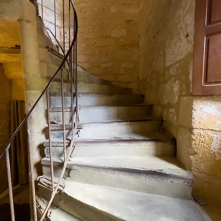 D'hotes De L'ancienne Gendarmerie De