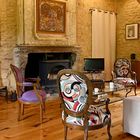 D'hotes De L'ancienne Gendarmerie De Bed & Breakfast Cadouin